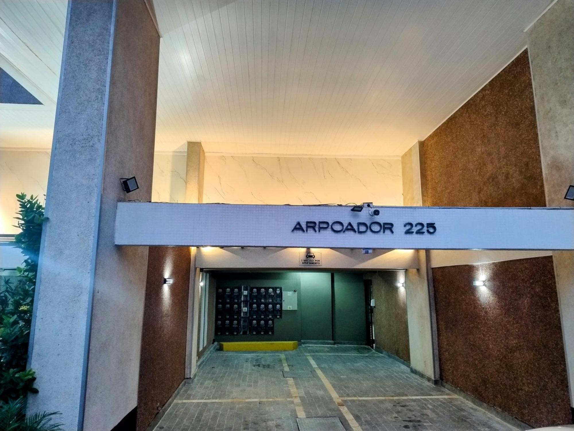Apartamento Edificio Arpoador